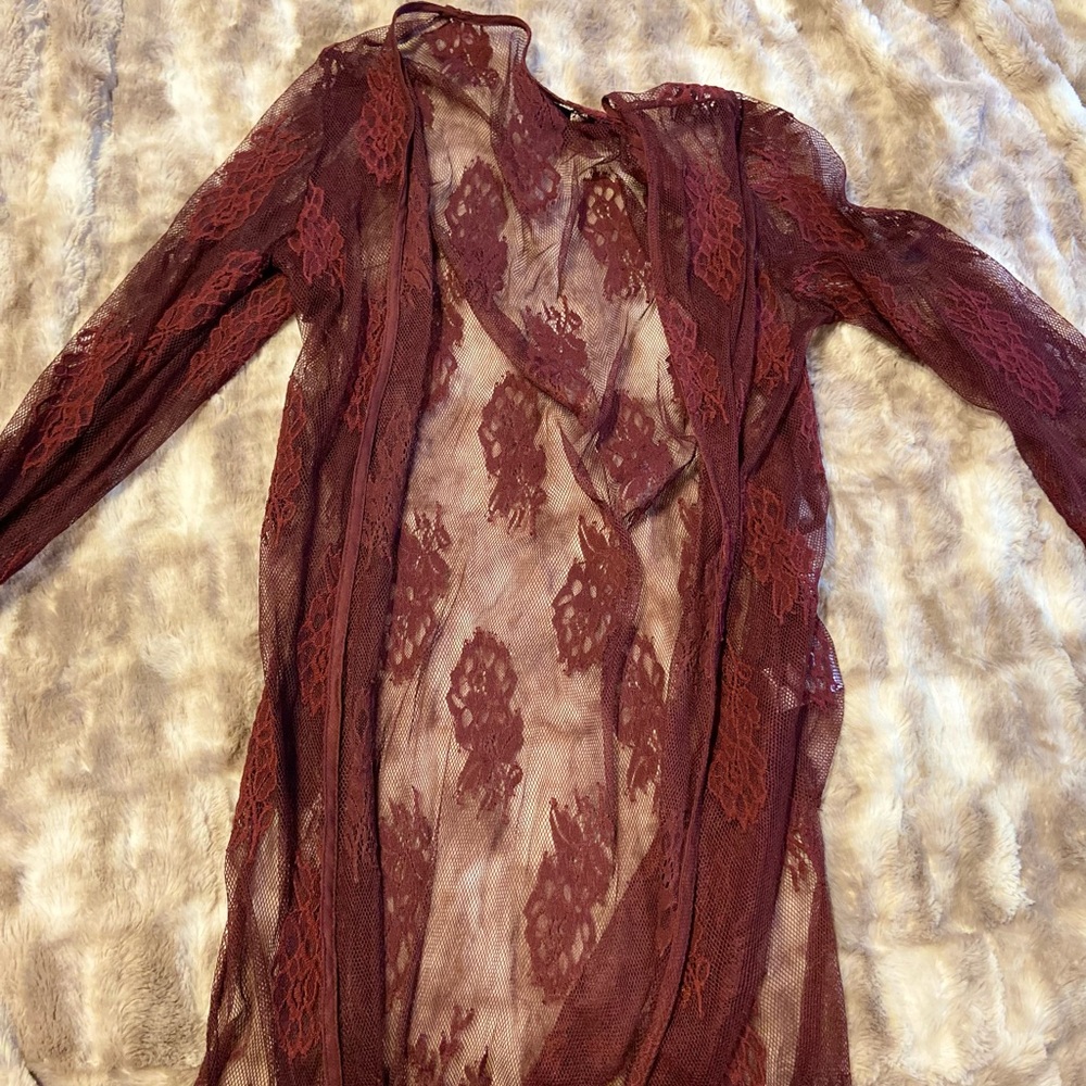 maroon laced kimono